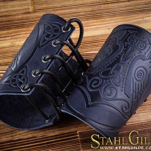 Viking Armor Leather Bracers, Archery Arm Guard LARP Bracers, LARP Leather Armor Thor&#39;s Hammer Mjolnir Talisman Amulet Nordic: a pair