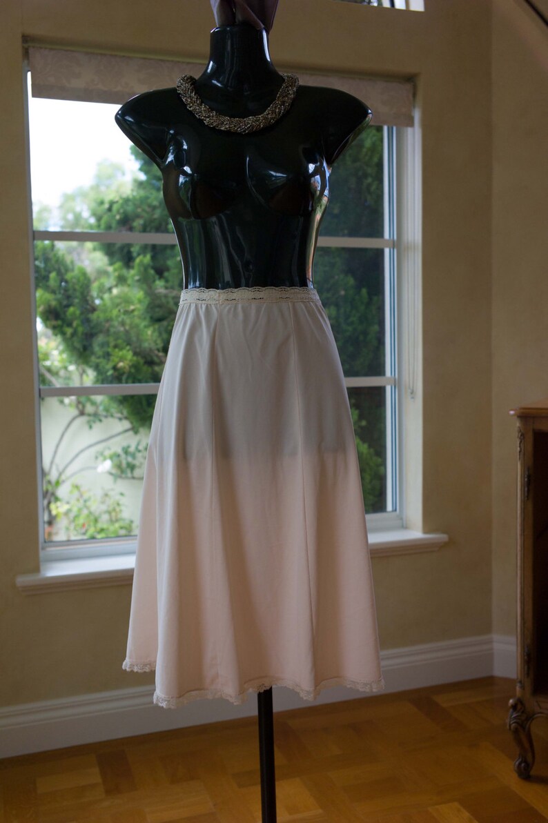 Underskirt by Miss Gloria UK 14 402 Vintage 1980s Nylon and Lace Half Slip US 10 Petticoat