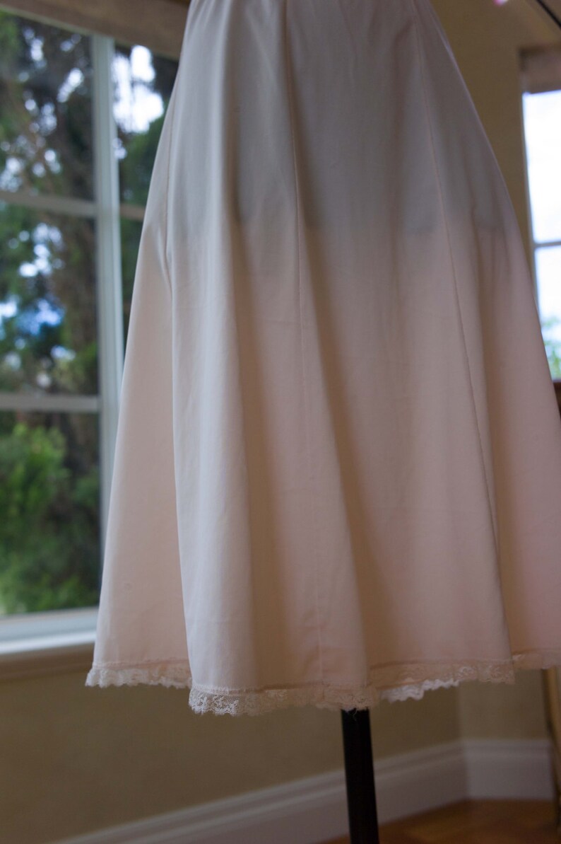 Underskirt by Miss Gloria UK 14 402 Vintage 1980s Nylon and Lace Half Slip US 10 Petticoat