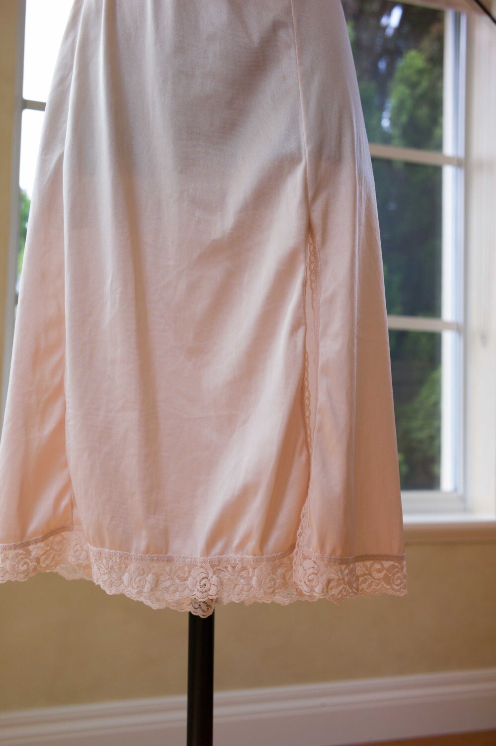 Vintage 1980s Nylon et Dentelle Half Slip, Jupon, Underskirt, UK 1012