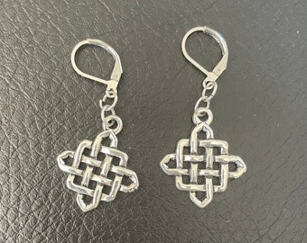 Celtic Square Knot Earrings, Irish Earrings, 925 Sterling Silver Clap