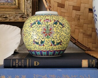 Vintage Chinese Ginger Jar Famille Jaune