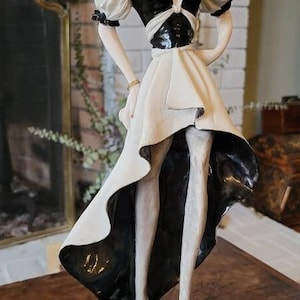 Vintage Guido Cortese Statue of Fashionable 1950s Redhead Woman - 1950s-style statue Ginger Woman polystone shipping included