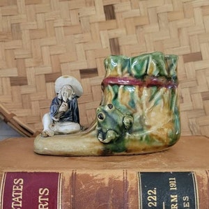 Vintage Chinese Mud Man Vase with Frog