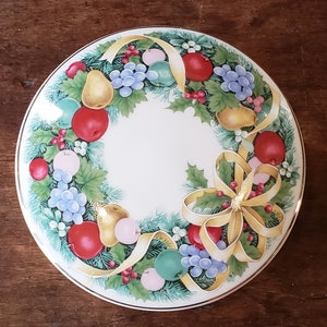 Vintage Mikasa Christmas Bouquet  Candy Box Trinket Box - Mikasa Porcelain Christmas Lidded Box - 1980s  Mikasa Christmas Bouquet