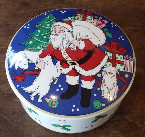Mikasa top christmas plates
