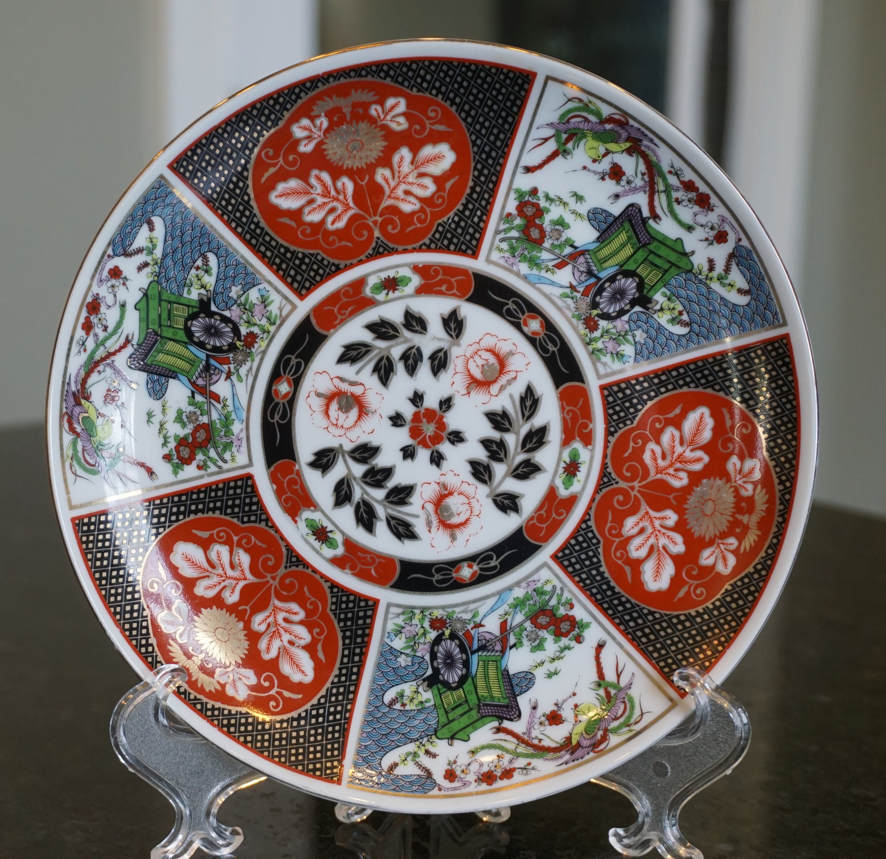 Vintage 1960s Imari Porcelain Plate - Small Imari Porcelain Vintage 1960s Imari Porcelain Plate - Small Imari Porcelain