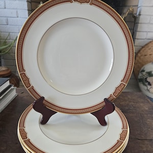 Vintage Royal Doulton &quot;Meridian&quot; pattern Dinner Plates Bone China Made in England 10 inch plates set of 4