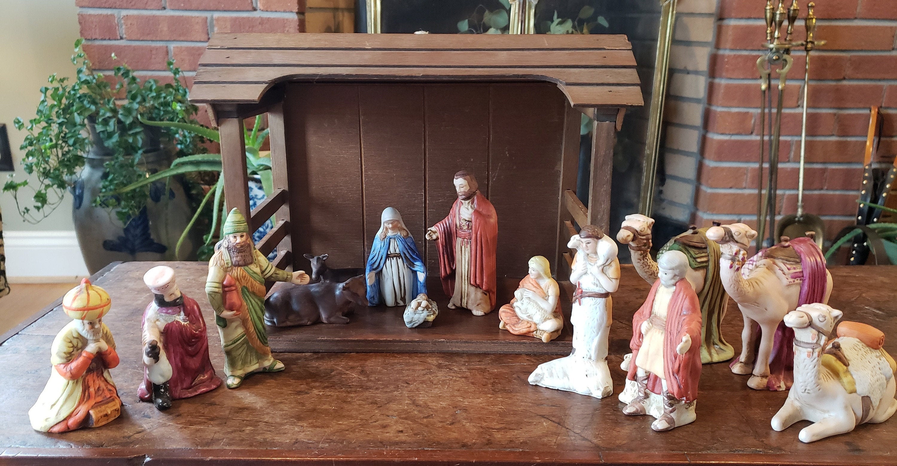 Vintage Jasco Creche - 1980s Nativity Set - 14 Figures and