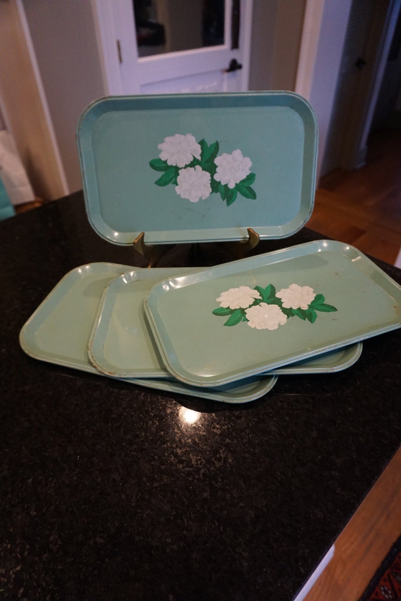 Set Of 4 Vintage Mcm Metal Patio Trays Jadeite Image 0