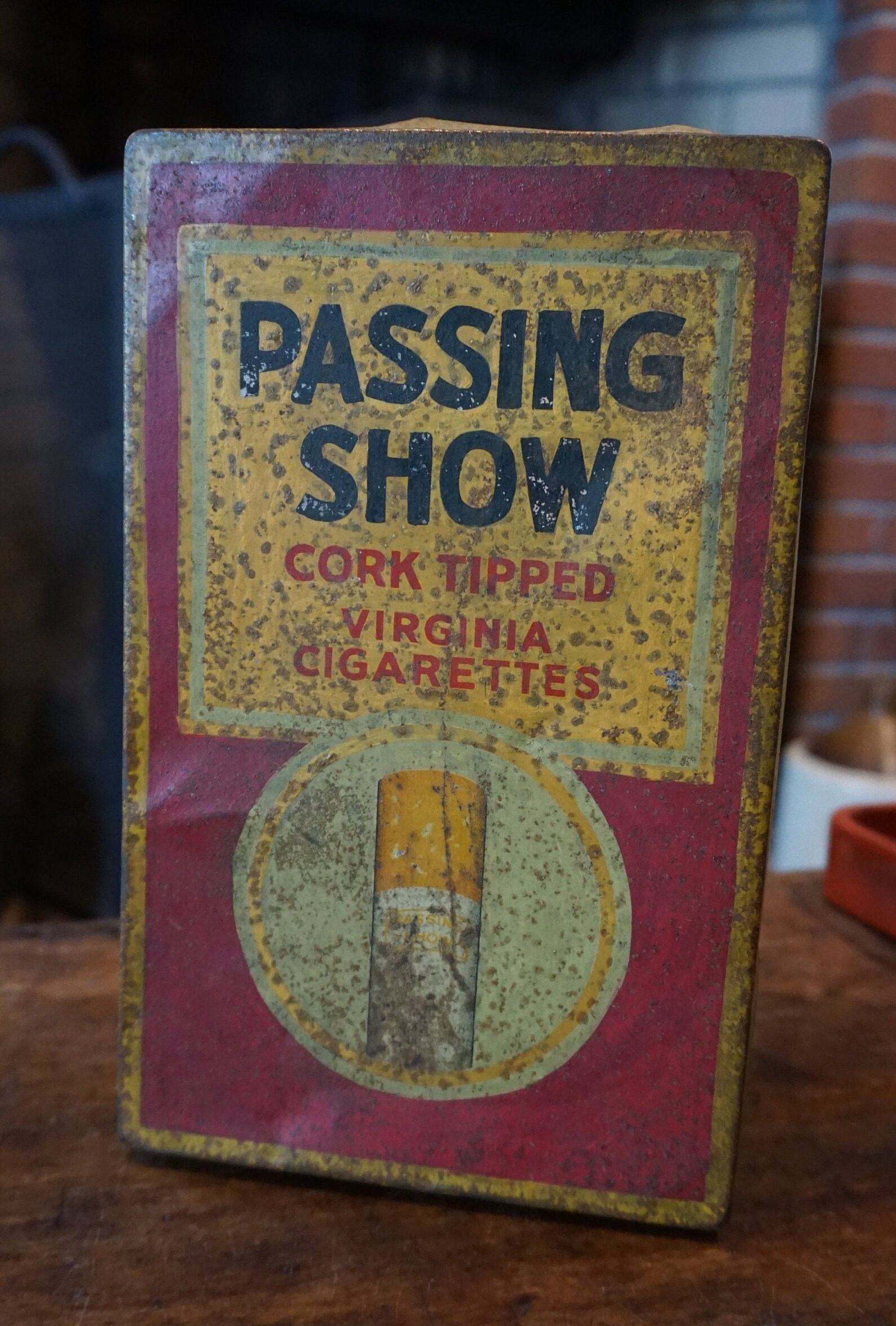 コンプリート！ tobacco tin box beloved 115846What is the tobacco tin in