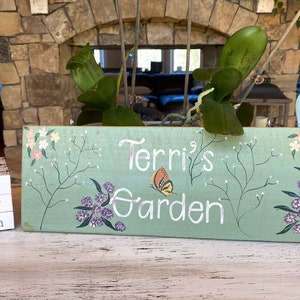 Personalized Garden Sign, Hand Painted Garden Sign, Custom Outdoor Sign, Garden Sign w/Personalization, Garden Decor, Floral Garden Sign