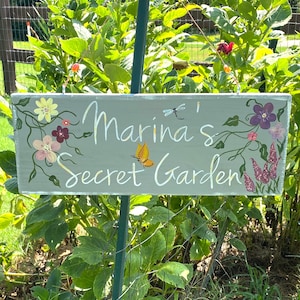 Personalized Hand Painted Sign, Garden Sign, Custom Outdoor Sign, Garden Sign w/Personalization, Unique Garden Decor Gift, Gift for Gardener