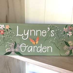 Personalized Garden Sign for Mother&#39;s Day, Mom&#39;s Garden Sign, Garden Decor, Garden Life, Custom Wood Sign, Outdoor Sign, Garden Gift for Mom
