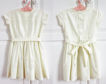 Cute Light Yellow 50s60s Dress With Broderie Anglaise/Floral Ribbon & Belt // Magasin // Cotton Dress // Size 65 // Made In Denmark