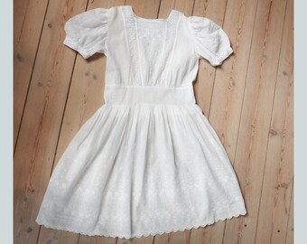 White Embroidered Girls Vtg. Cotton Semi Sheer Dress // Broderie Anglaise Dress