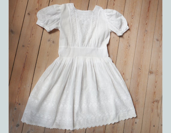 White Embroidered Girls Vtg. Cotton Semi Sheer Dress // Broderie Anglaise Dress