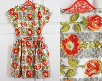 Robe d'été en coton blanche des années 50 et 60 pour filles avec imprimé fleur vert orange//ceinturé/boutonné//taille 70
