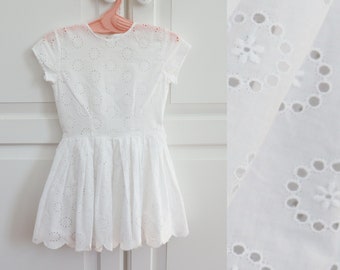 White 50s60 Broderie Anglaise Cotton Dress // Handmade