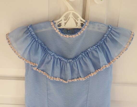 Cute Blue 50s Dress With Floral Ribbon // Ruffles - image 6