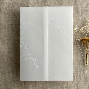 V11 Weiße transluzente Pergaminhülle aus Pergamin mit minimalistischem Blumenmuster für 13x18 cm (18x18cm) Pergamentpapier