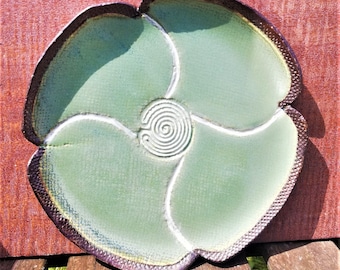 Poppy stoneware dishes