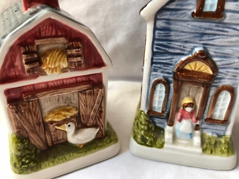 Vintage Otagiri Gibson Greetings House and Barn Salt and Pepper Shakers