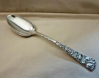 Vintage WM Rogers Floral Repoussé Serving Spoon