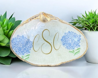 personalized ring dish, trinket dish, hydrangea custom shell, bridal party favor, hostess gift, beach wedding decor, monogramed dish,