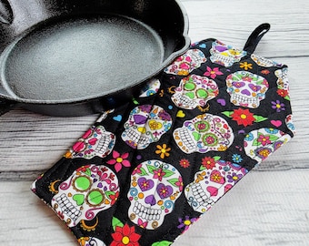 Agarradera con forma de ataúd: decoración gótica y espeluznante para la cocina