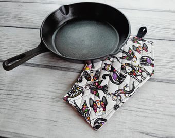 Agarradera con forma de ataúd: decoración gótica y espeluznante para la cocina