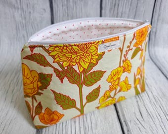 Vintage Floral Zippered Makeup Bag: Travel Toiletry Organizer