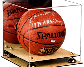 Basketball Display Case With Mirror, Black Risers & Wood Floor – A001-BR