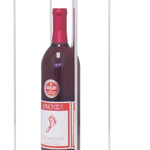 Deluxe Acrylic Wine Bottle Display Case
