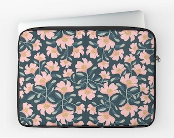 13 to 15 sizes Winter Berries Floral Laptop Case for Laptops or Macbook Air Pro Retina