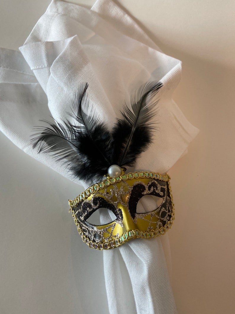 mardi gras napkin rings