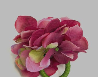 Anillo para servilletas de hortensias rosas – Decoración floral para mesas de boda