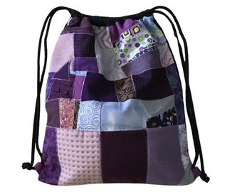 Fioletowy plecak ze ściągaczem, fioletowa patchworkowa torba ze ściągaczem, torba ściągająca w stylu boho, plecak ze ściągaczem ze skrawków materiału