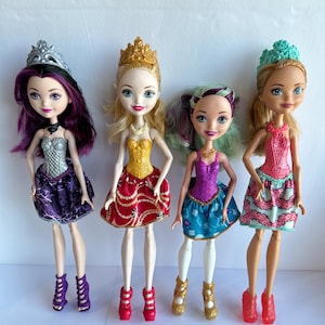 Muñeca Ever After High, muñeca vintage Ever After High, Raven Queen, Apple White, Madeline Hatter, Ashlynn Ella