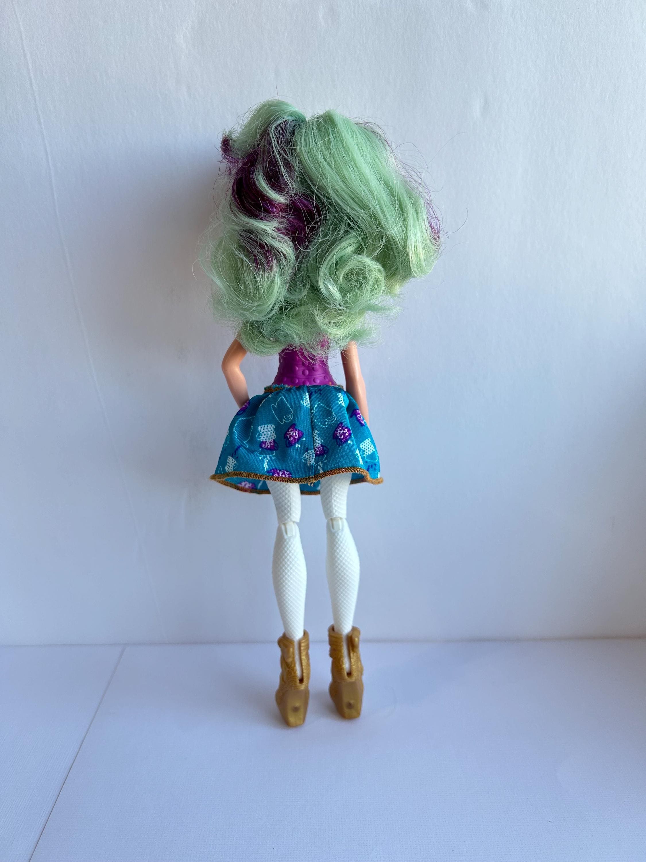 Ever After High BFW88 - Bambola Raven Queen, Figlia Della Regina Cattiva, Con Accessori