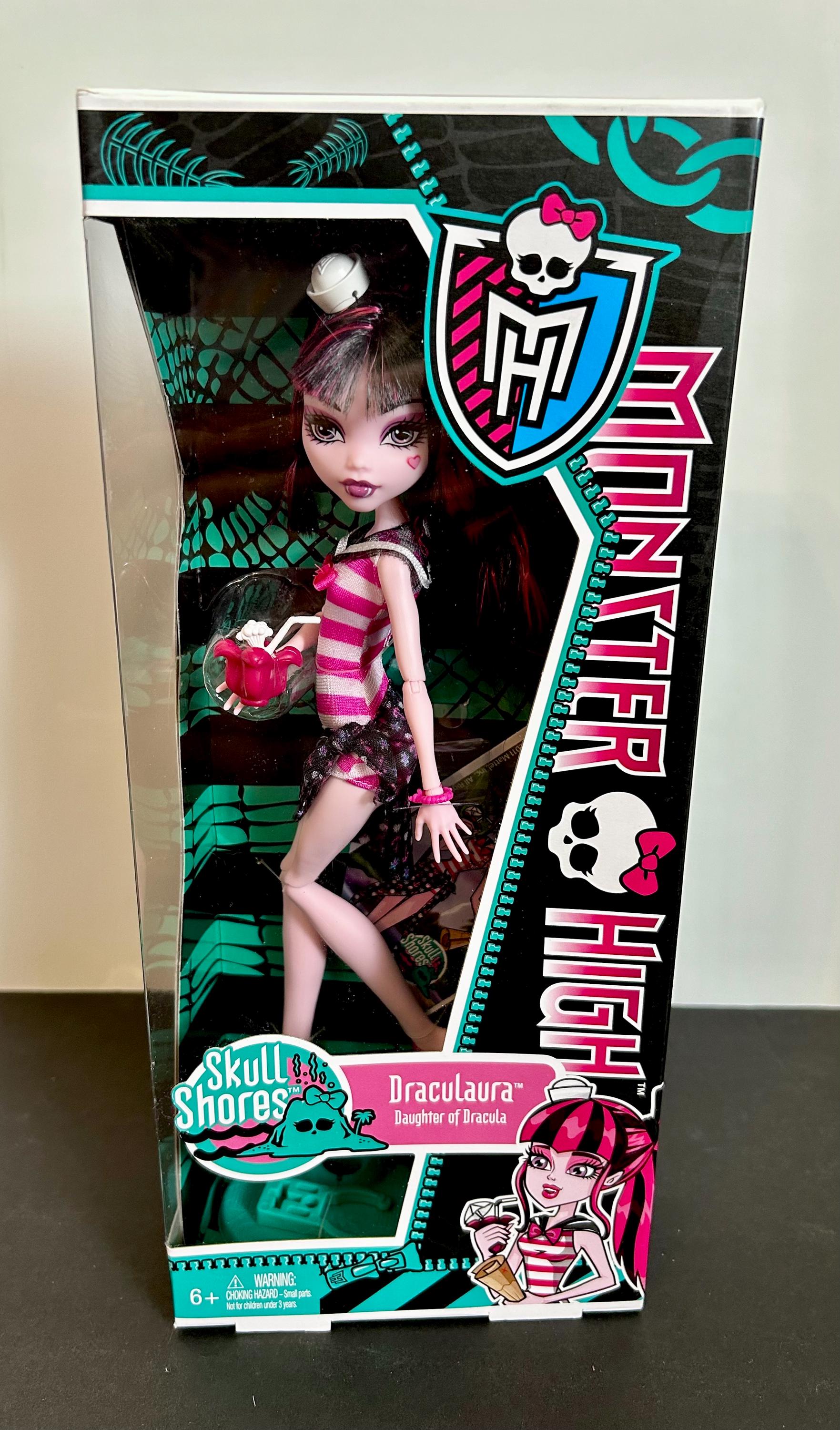 Monster High Draculaura Doll, Skull Shores Draculaura, Vintage