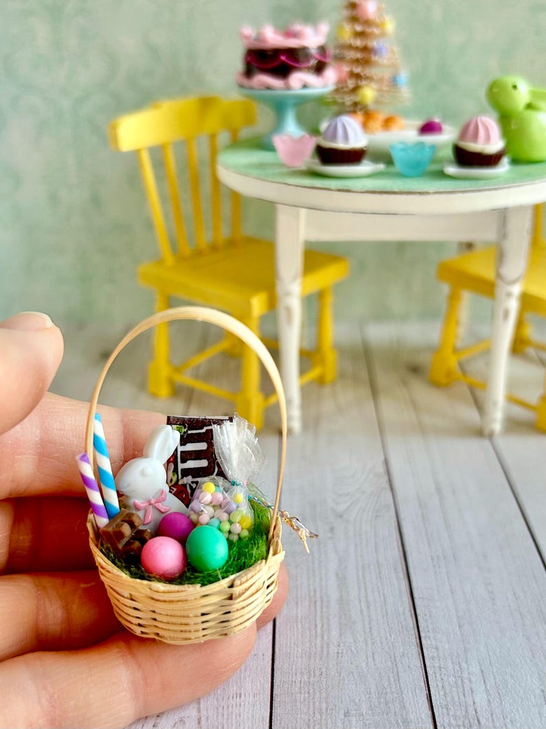 Easter Miniatures, 1:12 Scale Dollhouse Table and Chairs, Miniature ...