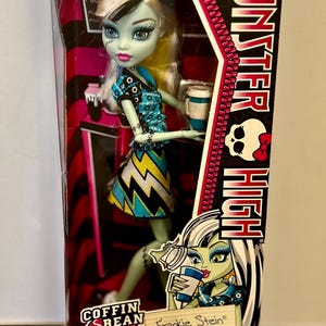 Monster High Frankie Stein g1 doll, Coffin Bean Frankie, vintage doll, mattel doll