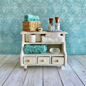 1:12 scale bathroom cabinet, dollhouse bathroom shelf, miniature towels, beach miniature