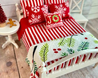 Poppenhuisbeddengoed op schaal 1:12, handgemaakte kussens en dekbedden voor poppenhuizen, miniatuur kerstbeddengoed