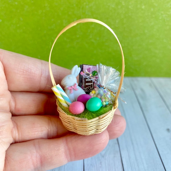 1:12 scale Miniature Easter Basket, miniature Easter eggs, dollhouse Easter miniatures