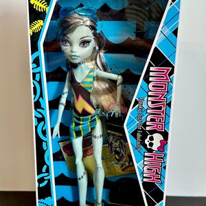 Monster High Frankie Stein doll, Gloom Beach Frankie, vintage doll, mattel doll
