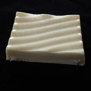 Rechteckige Drachenblut duftende 6 oz. Seifenstück mit Graten