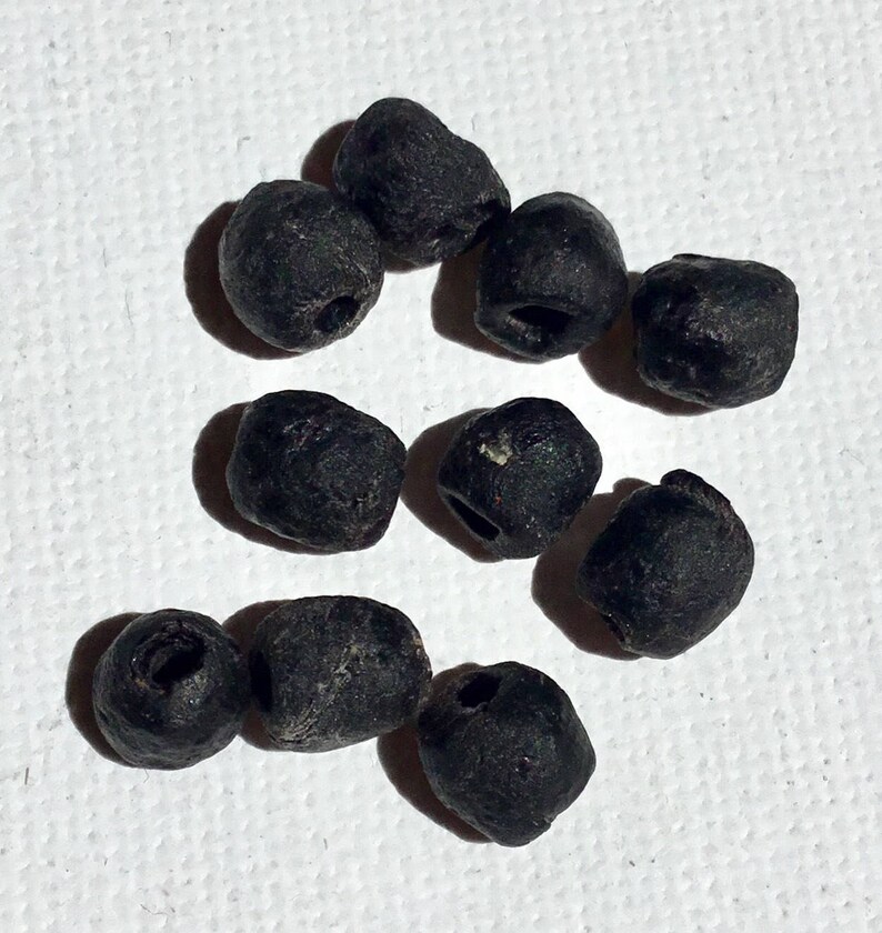 Handmade Rustic Black Small Recycled Glass Beads Jewellery Supply Beading Fair Trade from Ghana Size 5-7mm Pack of 1020 Beads