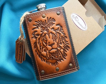 Lion engraved leather hip flask for men Whiskey flask Leather accessories for men Liquor flask for women Bourbon gifts Whiskey gifts